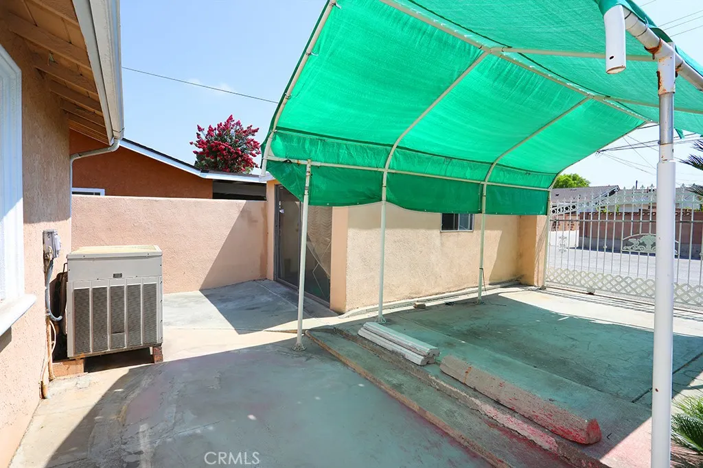 640 S Azusa Avenue