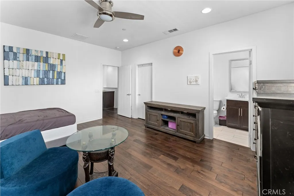 843 Sunburst Way