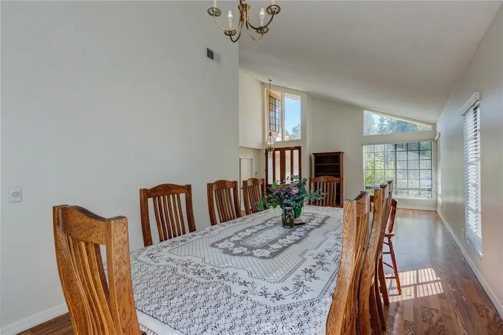 6 Hunter Point Road