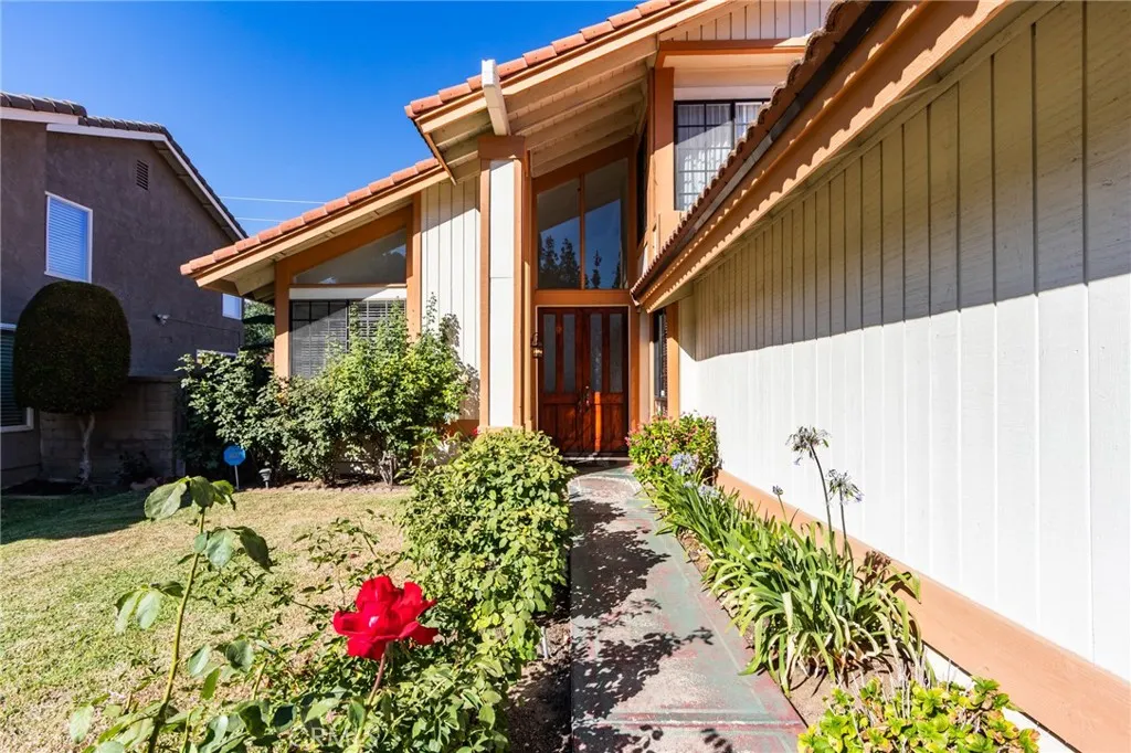6 Hunter Point Road