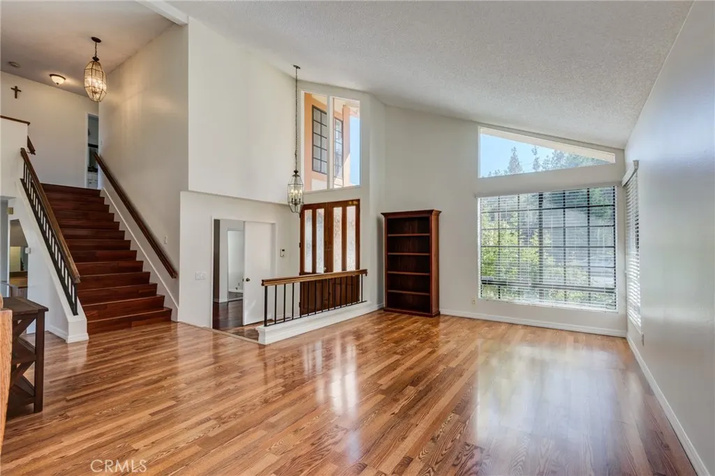 6 Hunter Point Road
