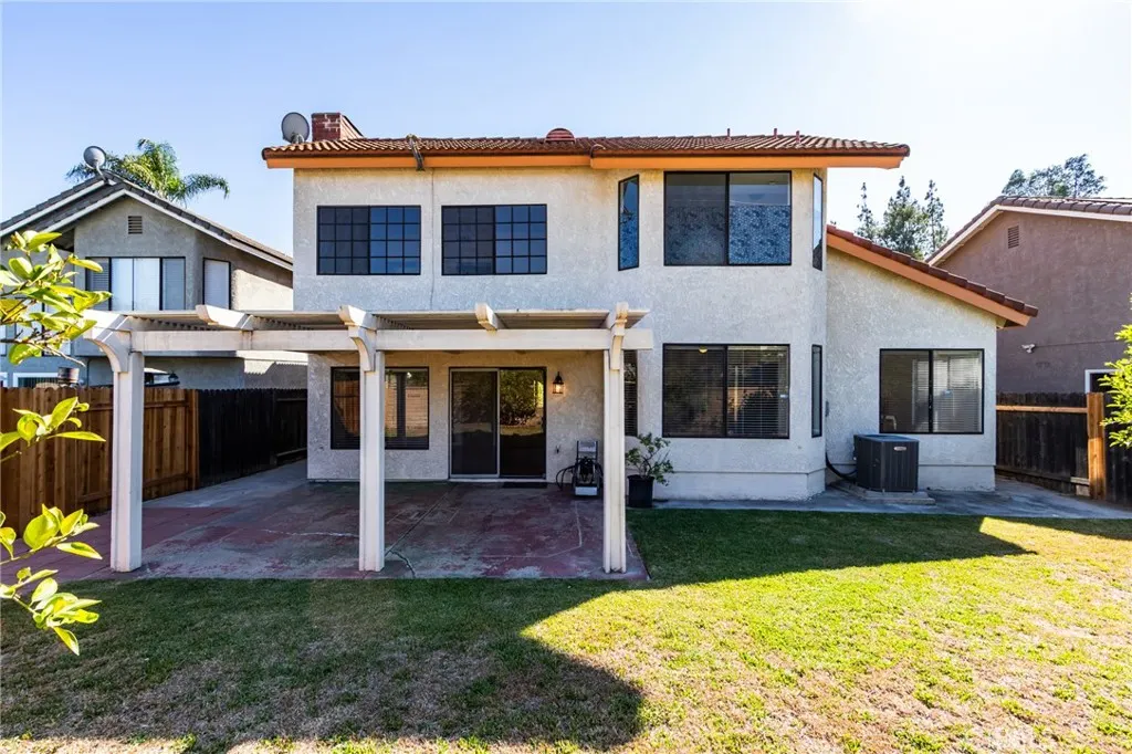 6 Hunter Point Road