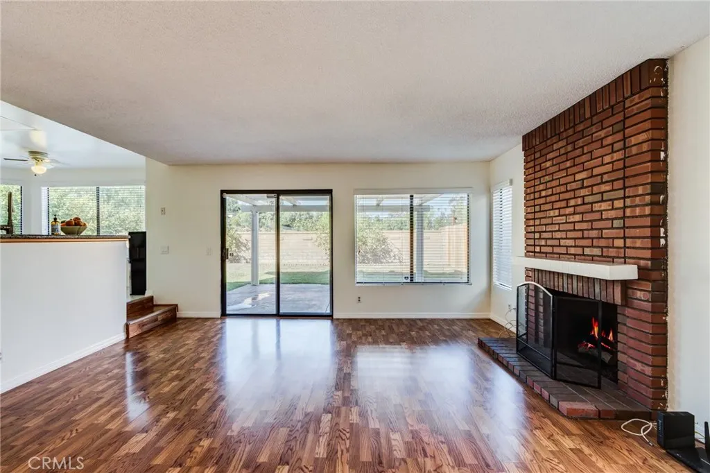 6 Hunter Point Road