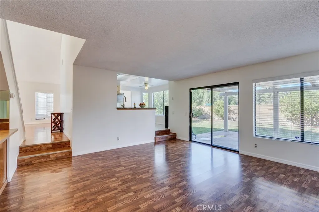 6 Hunter Point Road