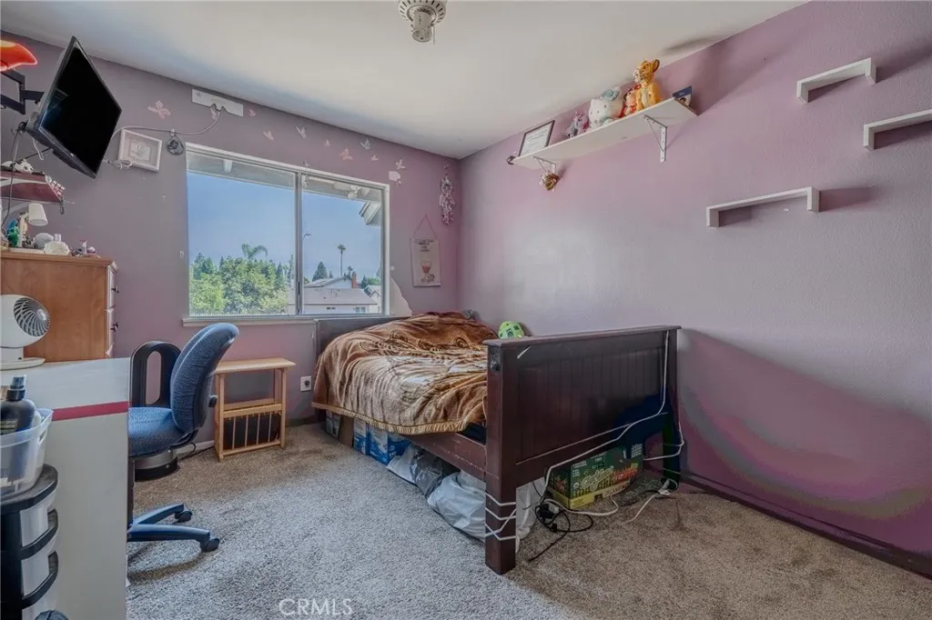 574 E Skylark Drive