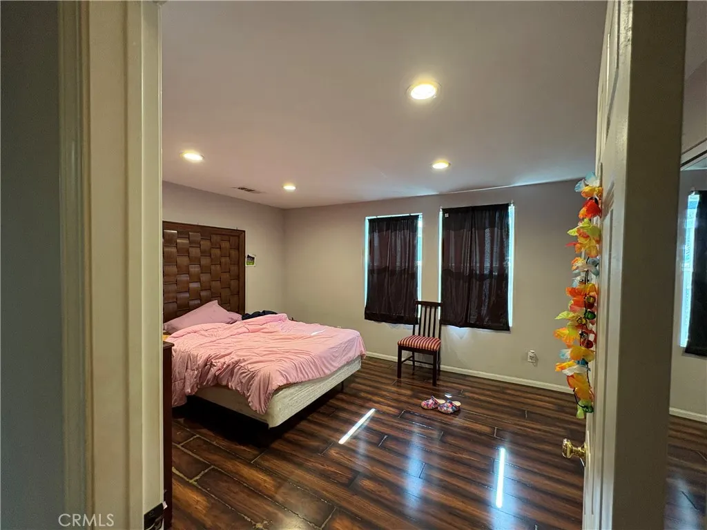 991 W 3rd Street