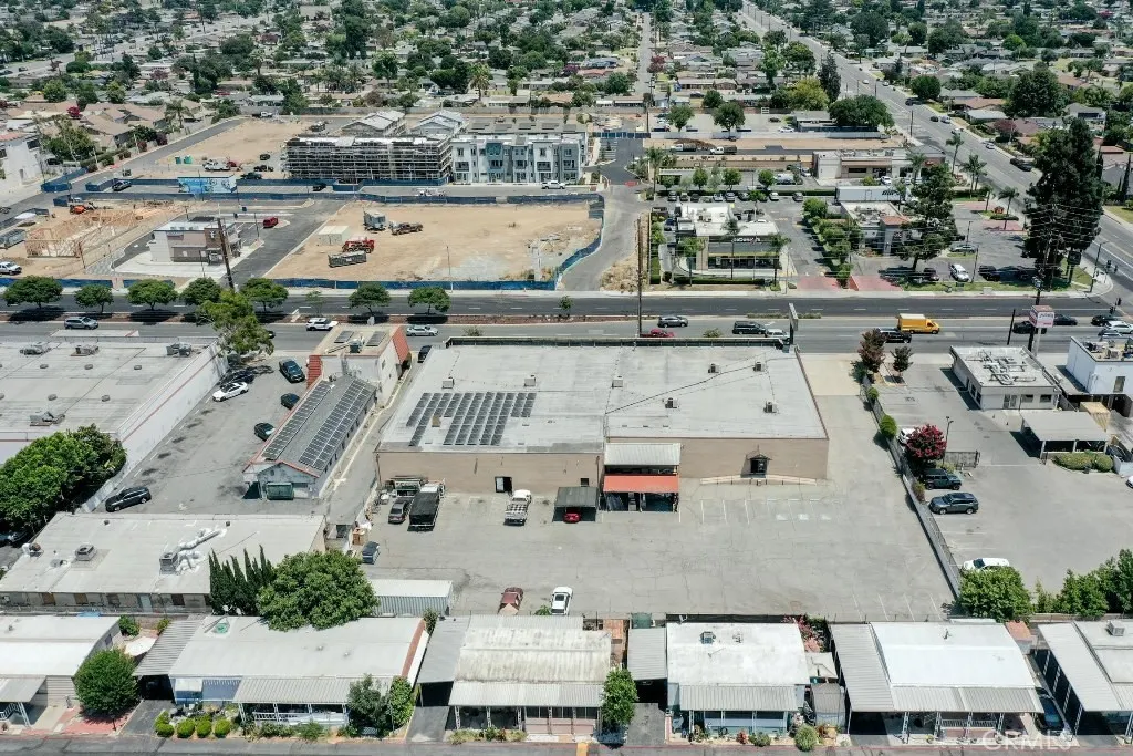 945 N Azusa Avenue