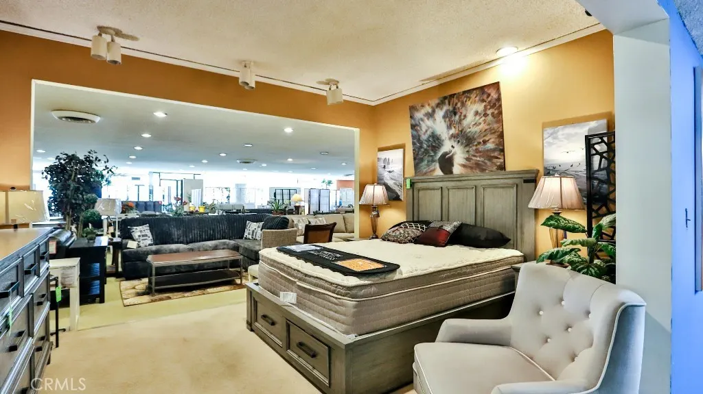 945 N Azusa Avenue