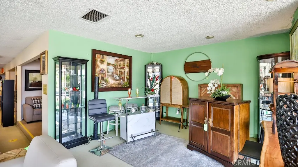 945 N Azusa Avenue