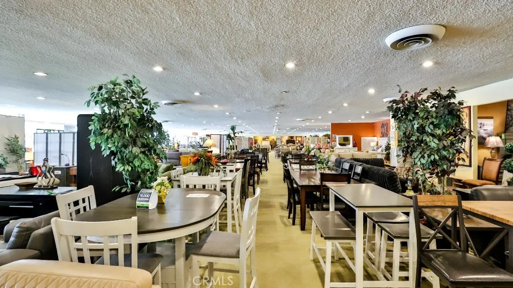 945 N Azusa Avenue