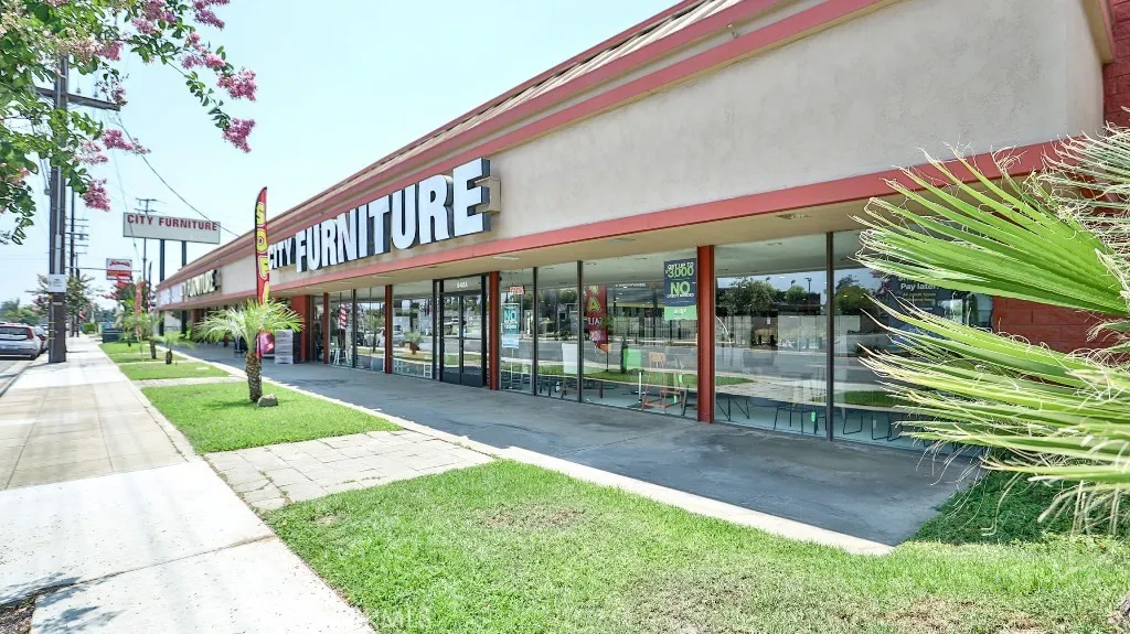 945 N Azusa Avenue