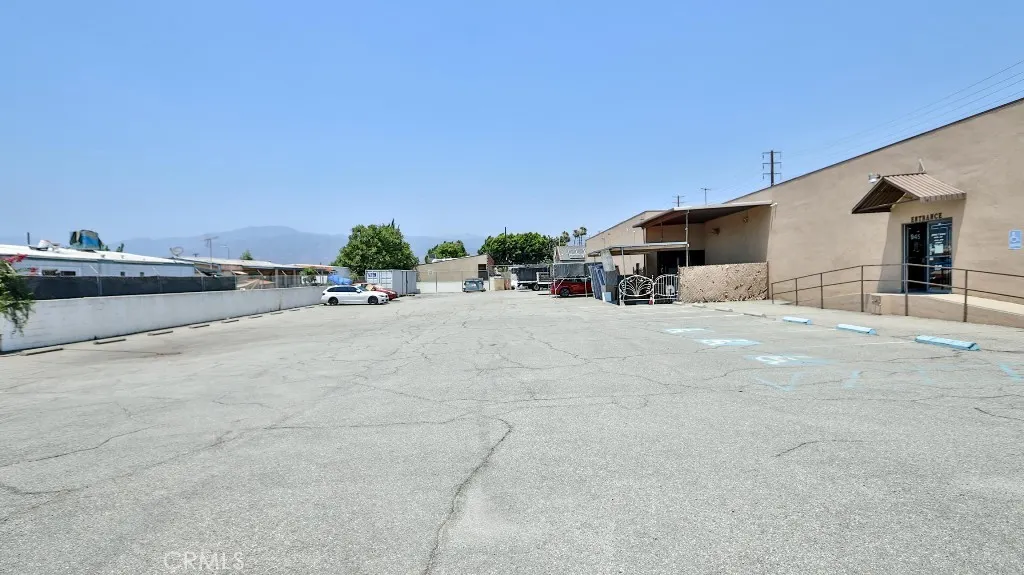 945 N Azusa Avenue