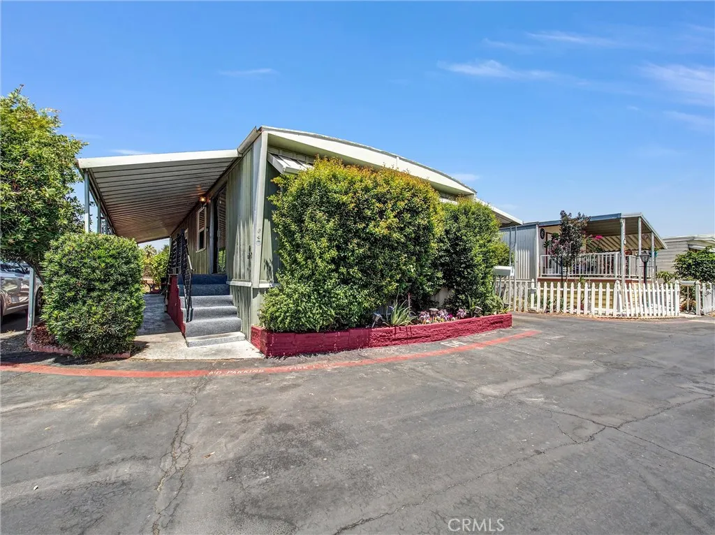 201 E Arrow Hwy, #64