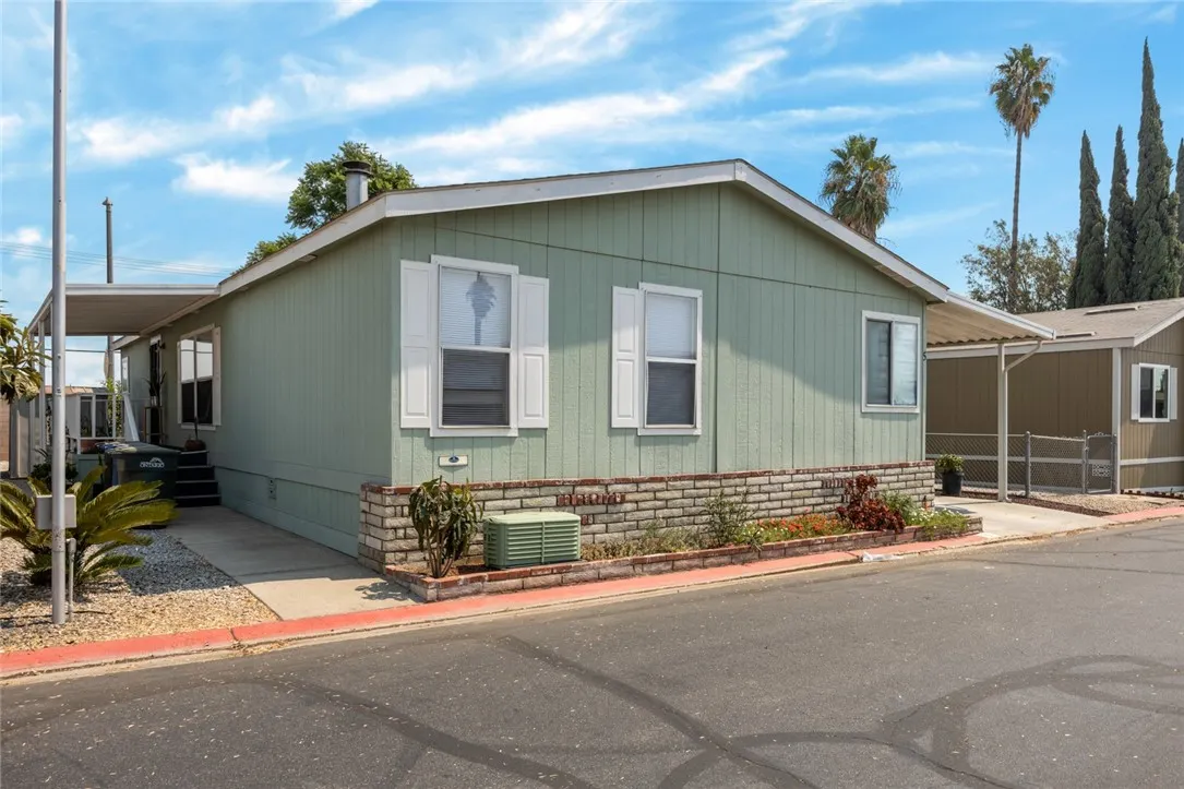 1855 E Riverside Drive, #5