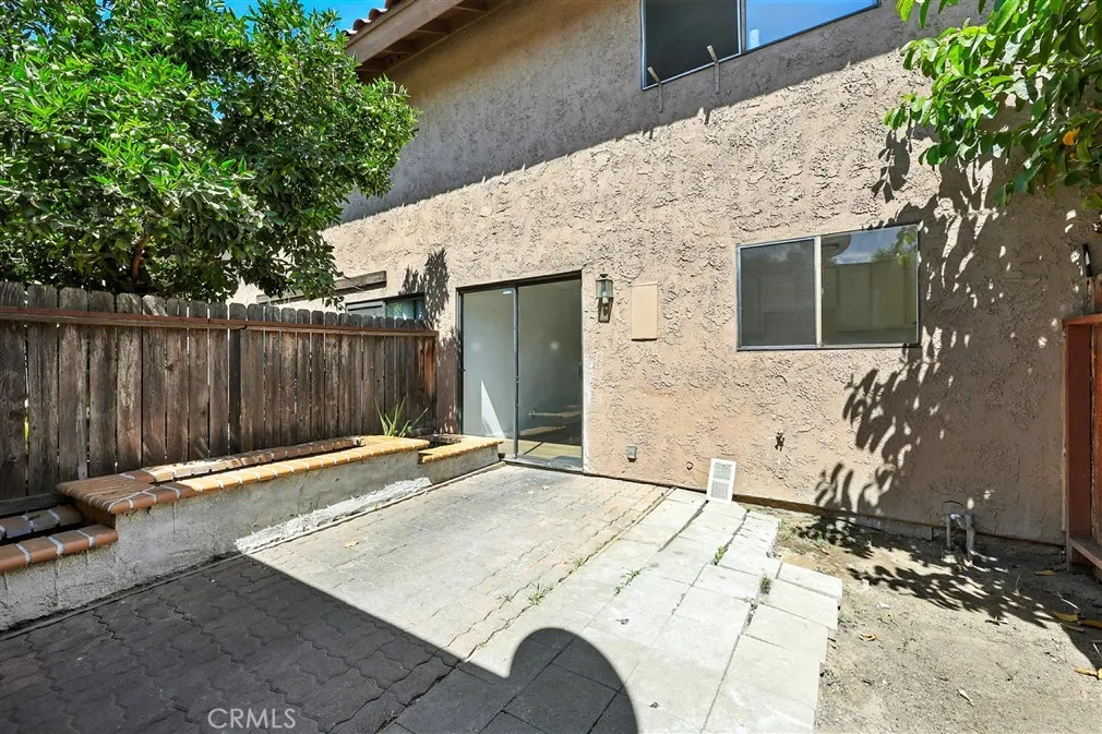 979 Willow Avenue