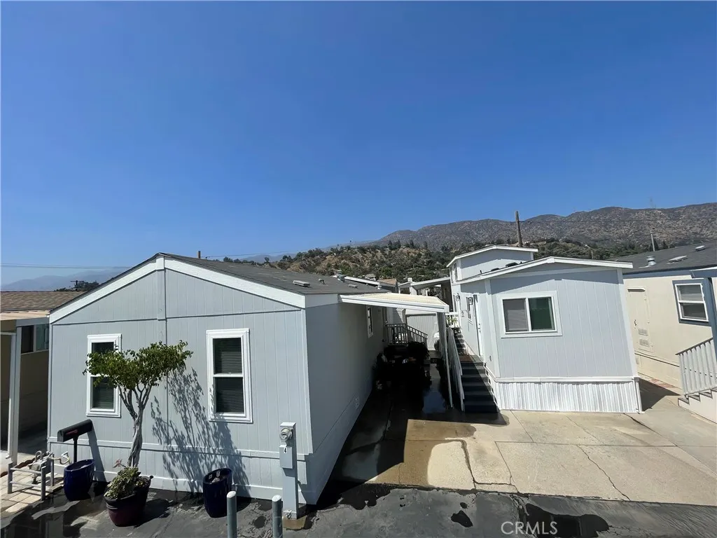 1020 BRADBOURNE Avenue, #4