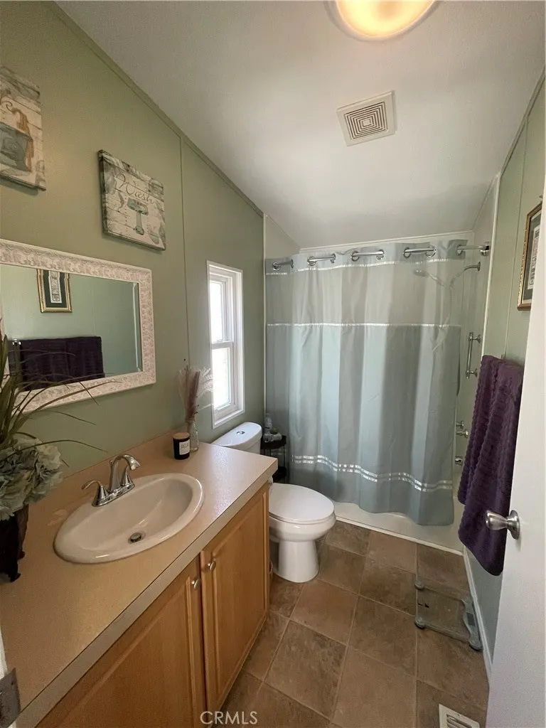 1020 BRADBOURNE Avenue, #4