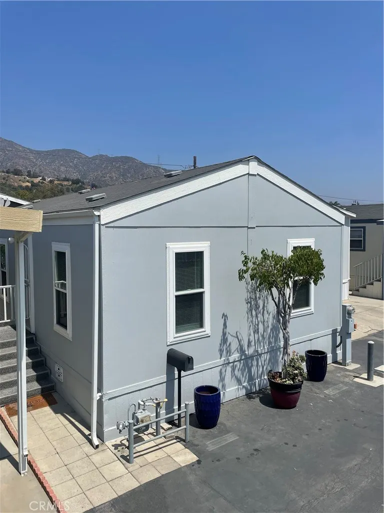 1020 BRADBOURNE Avenue, #4