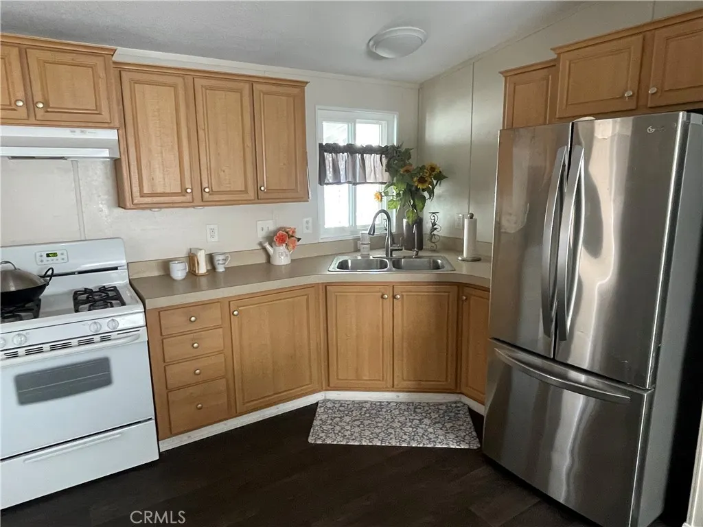 1020 BRADBOURNE Avenue, #4