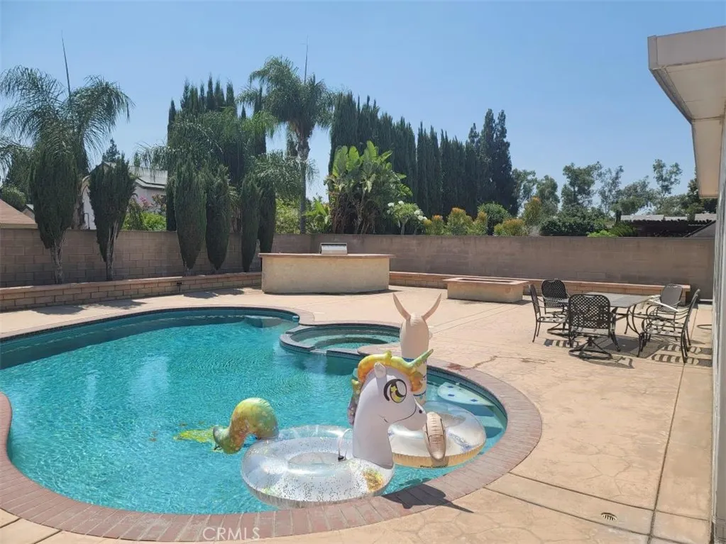 2255 S Monterey Place