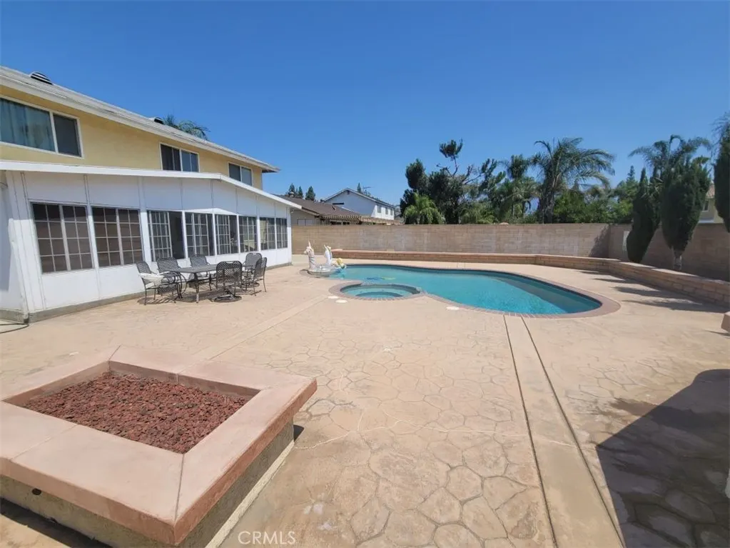 2255 S Monterey Place