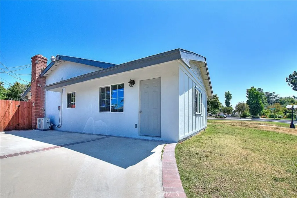 340 W Caroline Street