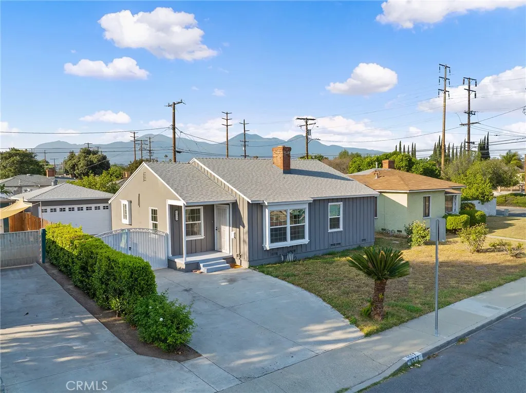 1517 W Grand Avenue