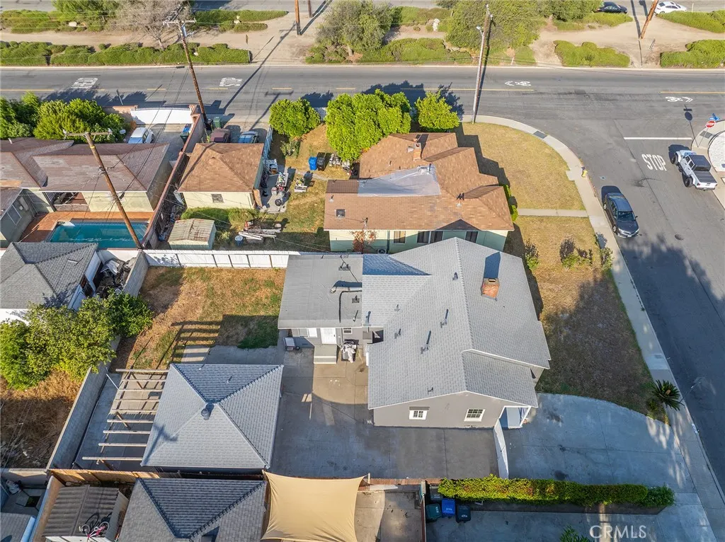1517 W Grand Avenue