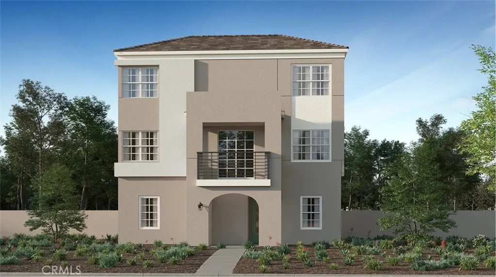 2561 E Lincoln Paseo