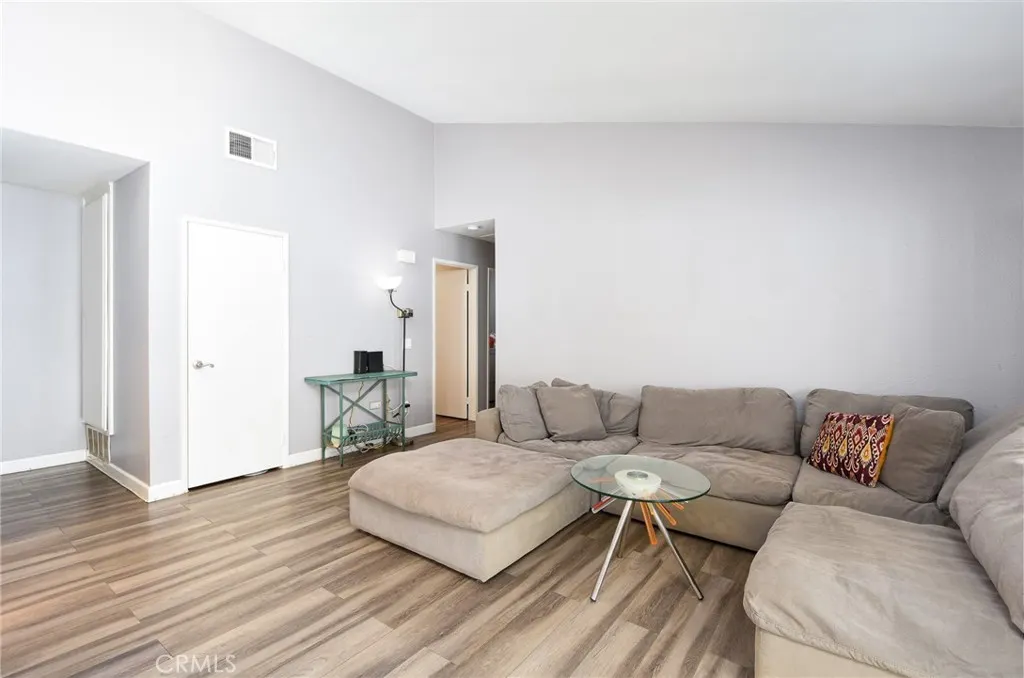 1031 S Palmetto Avenue, #W8