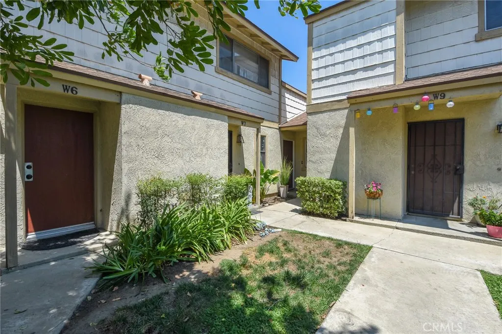 1031 S Palmetto Avenue, #W8