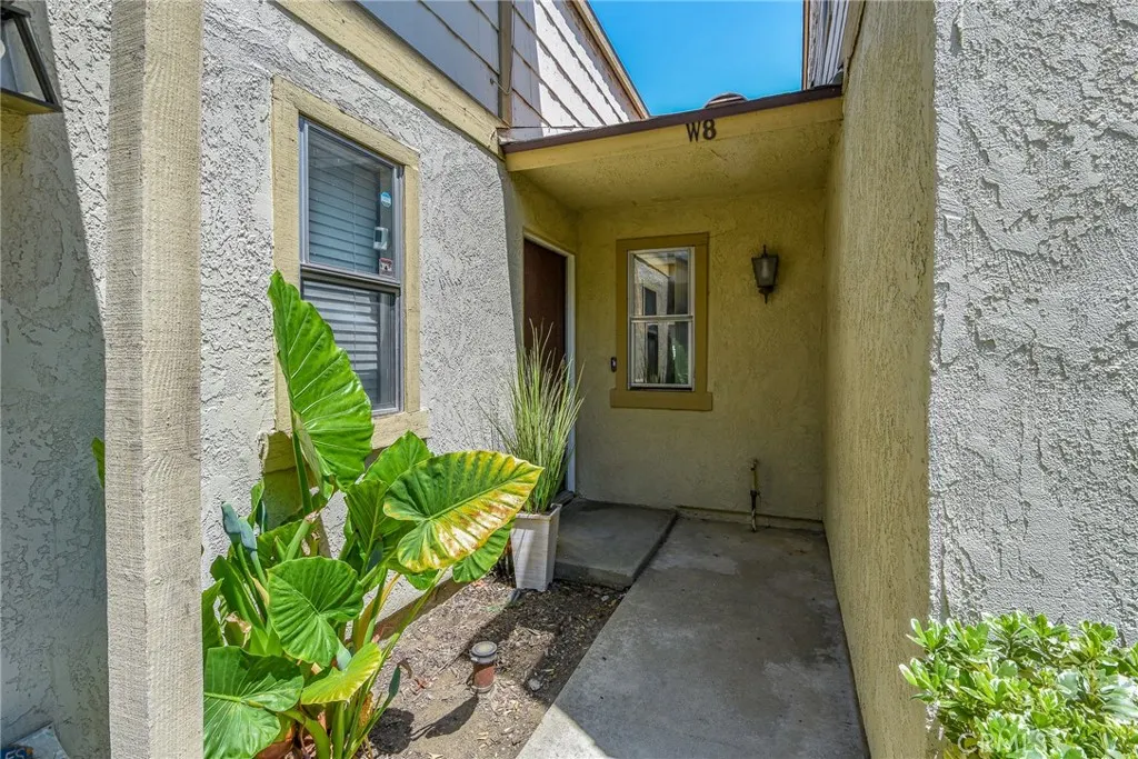 1031 S Palmetto Avenue, #W8