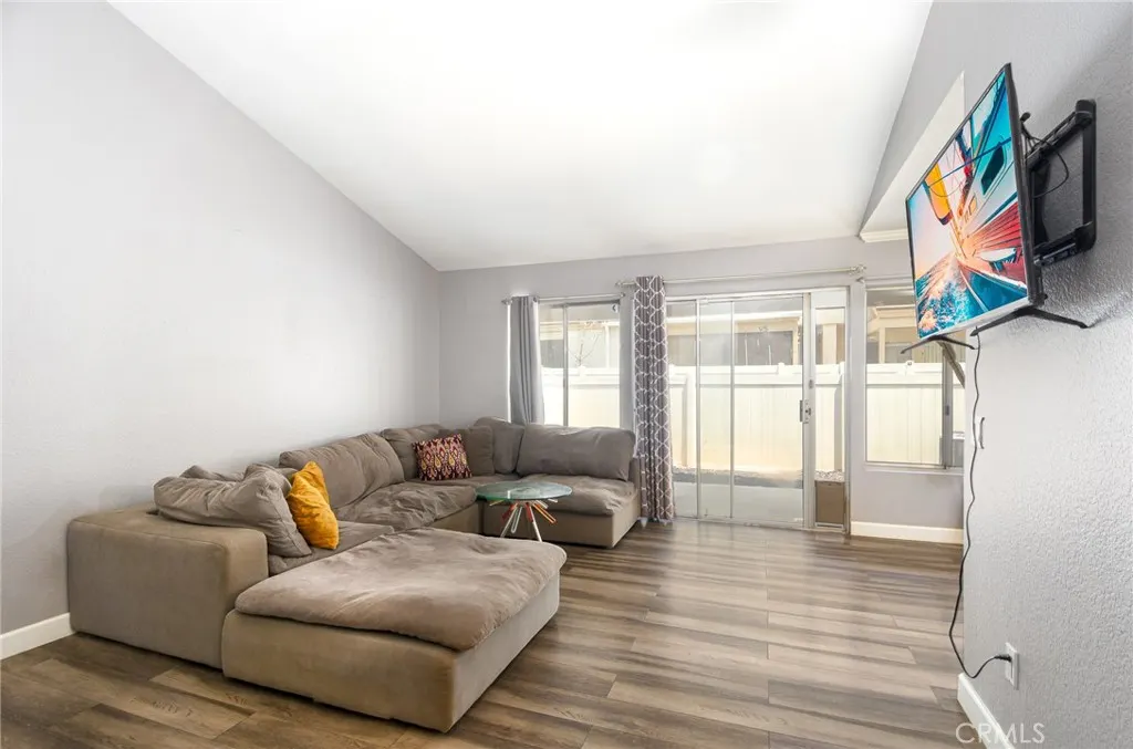 1031 S Palmetto Avenue, #W8