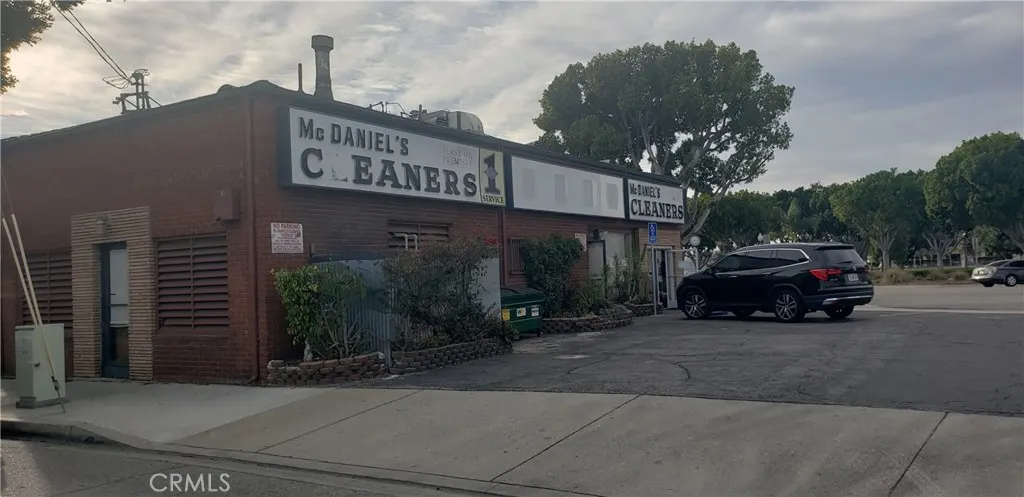 Ramona Blvd.