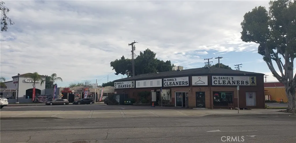 Ramona Blvd.