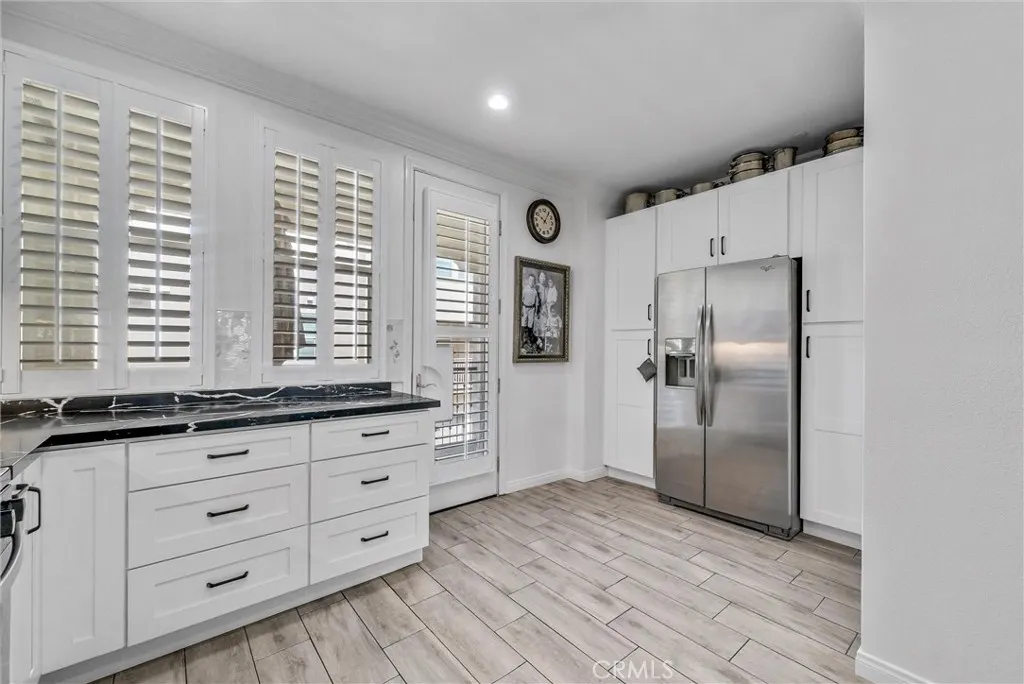 908 N Botanica Lane, #B