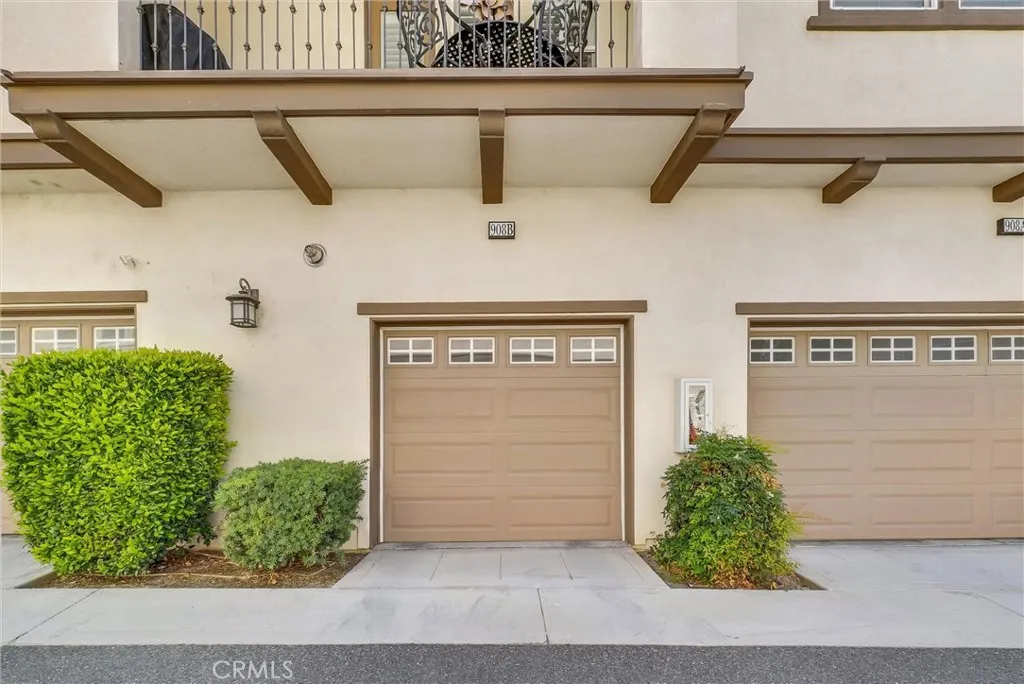 908 N Botanica Lane, #B