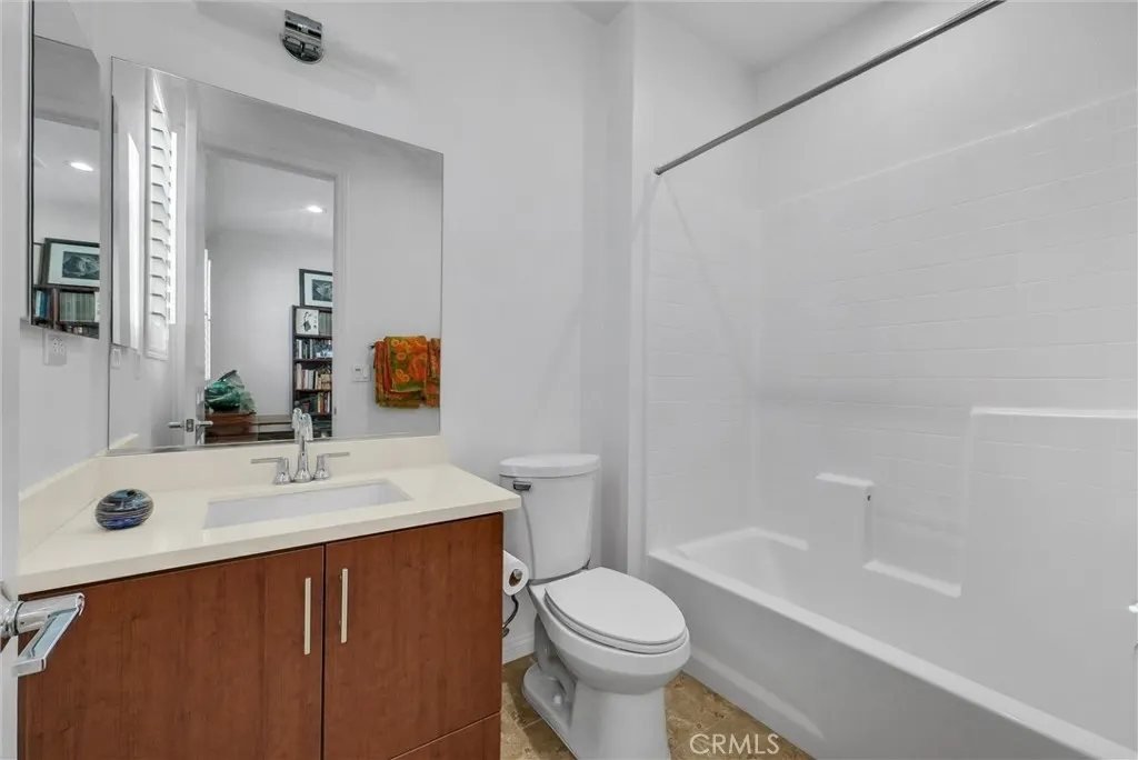 908 N Botanica Lane, #B
