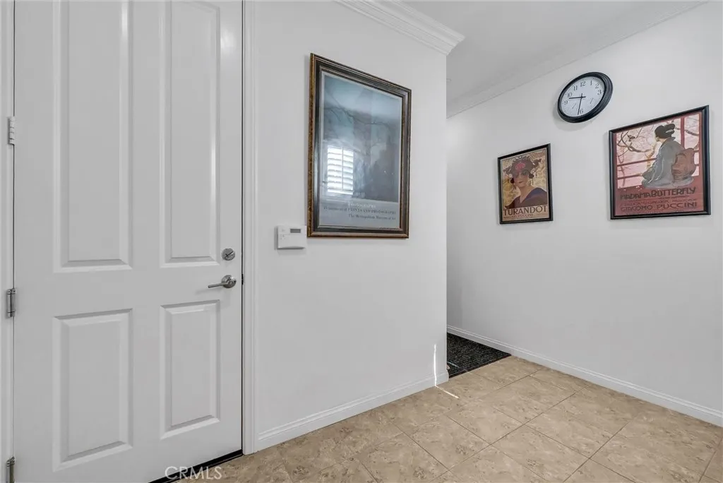 908 N Botanica Lane, #B