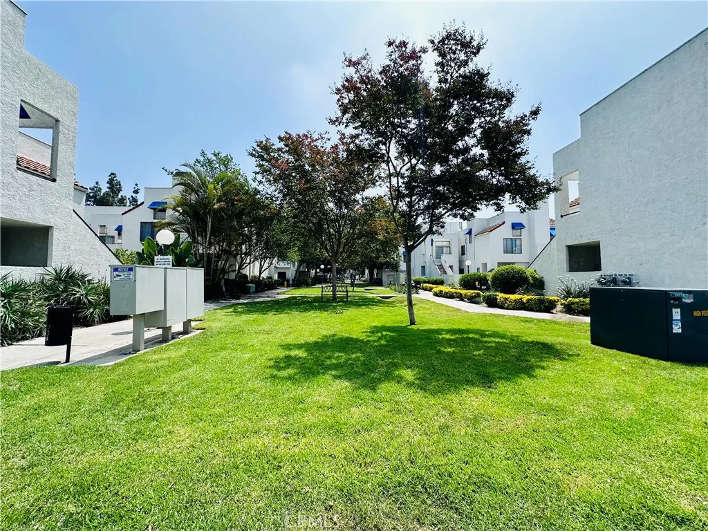 343 Park Shadow Court