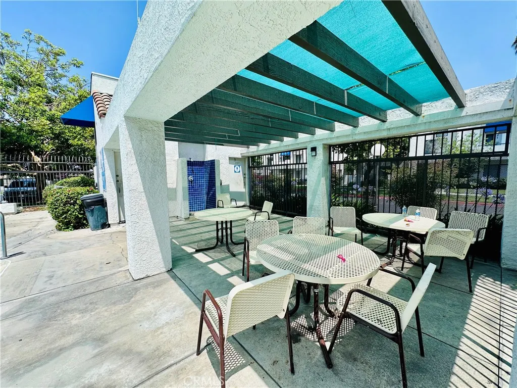 343 Park Shadow Court