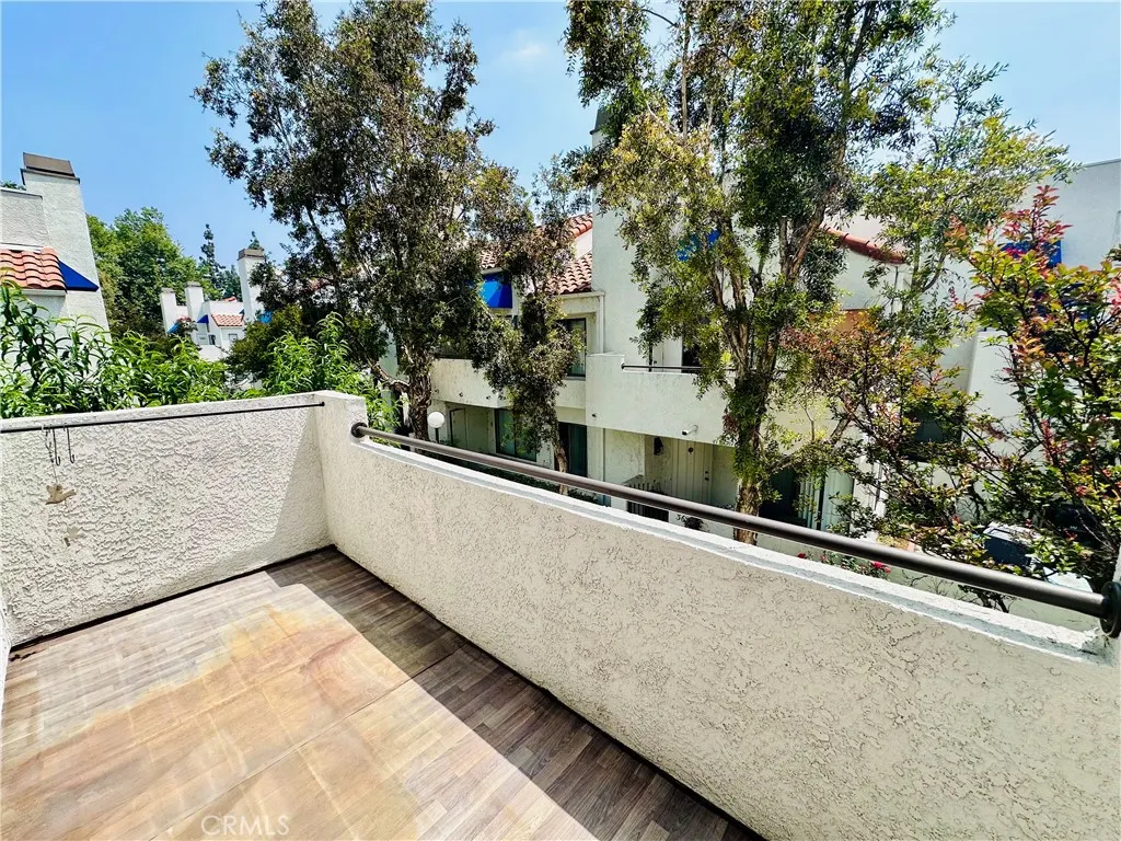 343 Park Shadow Court