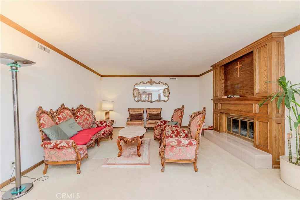 2837 E Mesa Drive