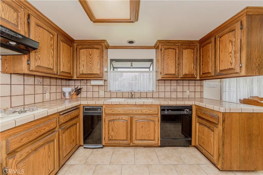 2837 E Mesa Drive