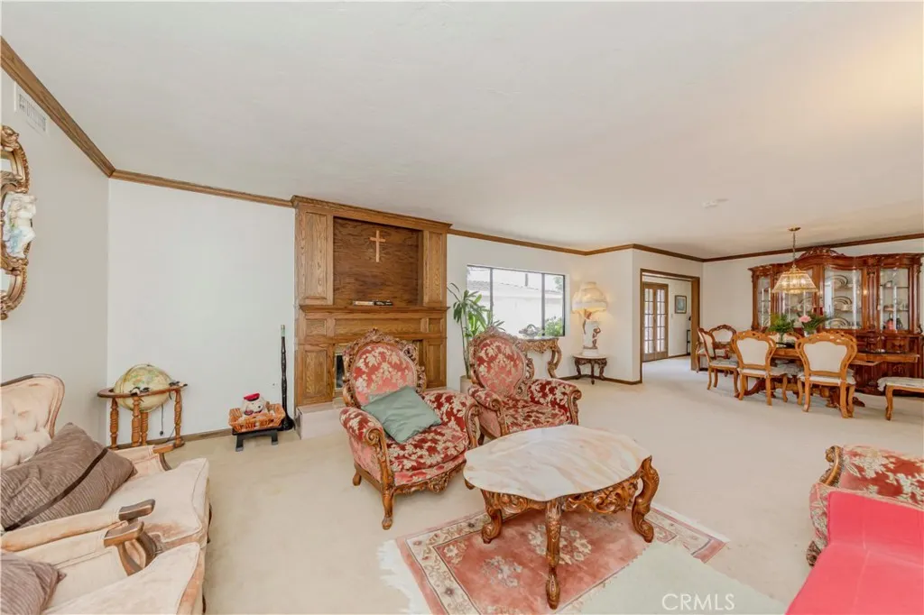2837 E Mesa Drive