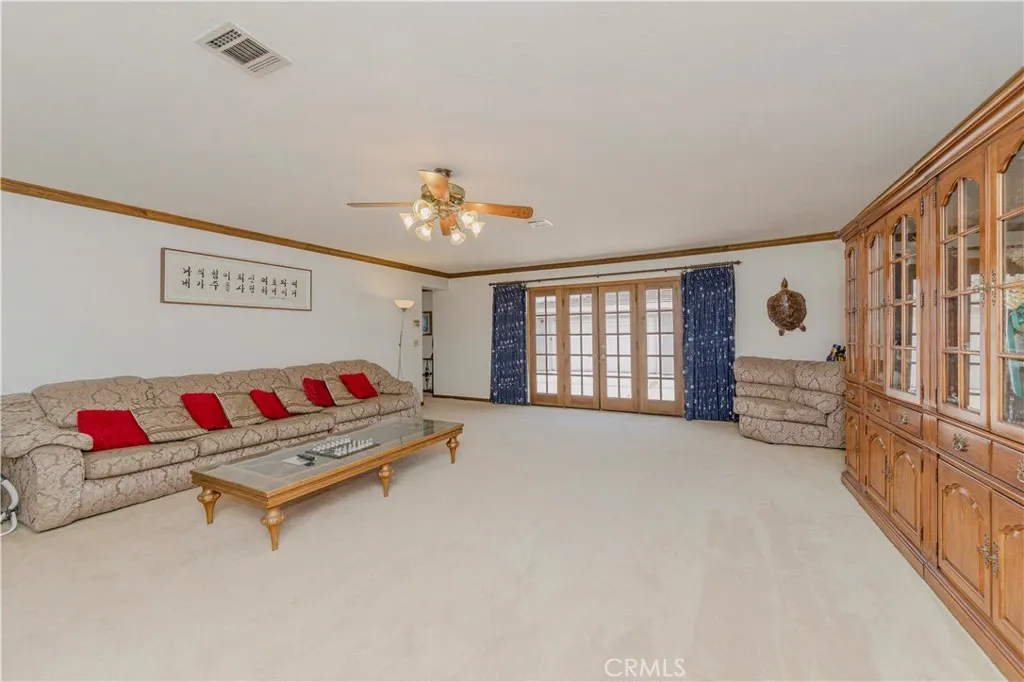 2837 E Mesa Drive
