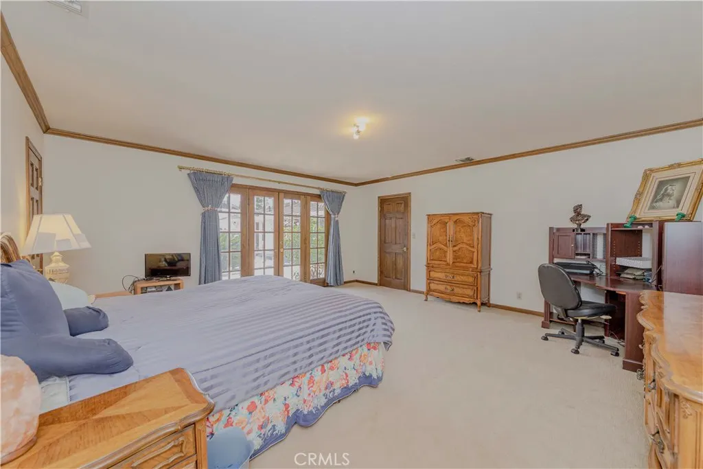 2837 E Mesa Drive