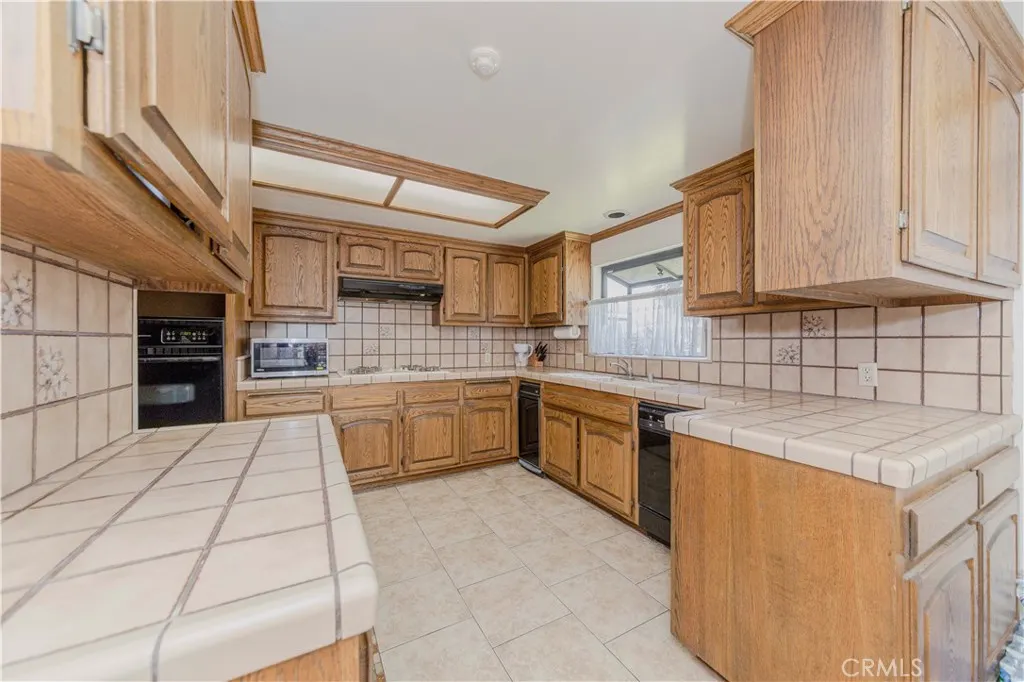 2837 E Mesa Drive