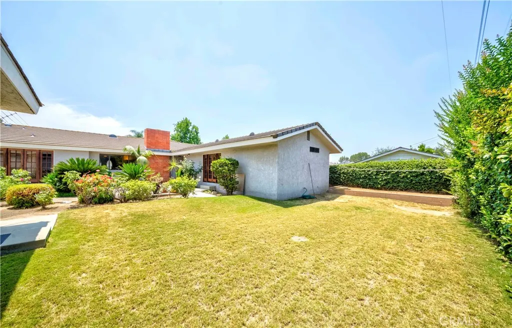 2837 E Mesa Drive