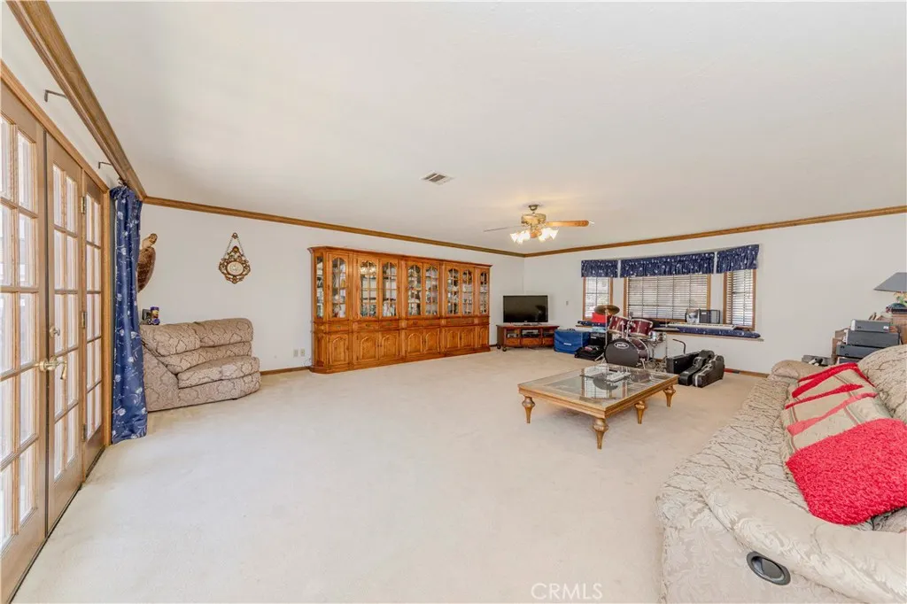 2837 E Mesa Drive